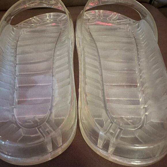 Gucci Transparent Rubber Logo Slides - Picture 7 of 11